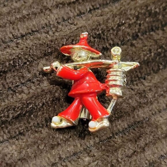 Vintage Asian Man Carrying a Lantern Small Brooch - 1950's MCM Scatter Pin - Picture 3 of 7